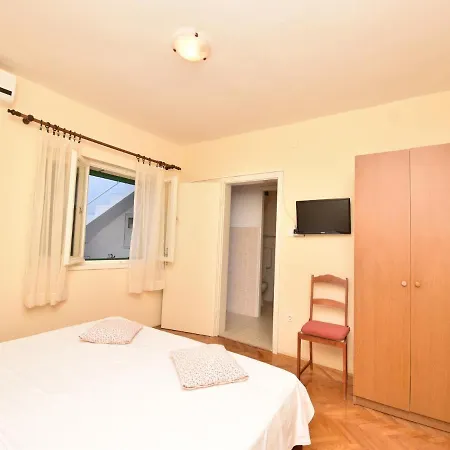 Olivari Apartment Sibenik
